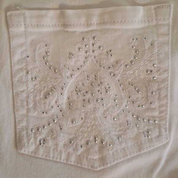 Very Nice Gloria Vanderbilt White Capris with All Around Slimming Effect Sz 4P - Picture 4 of 11